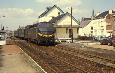 Courcelles-Centre 84-4249 (1).jpg